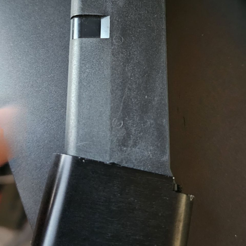 Image 2 - Glock 43 oem mag w/extension