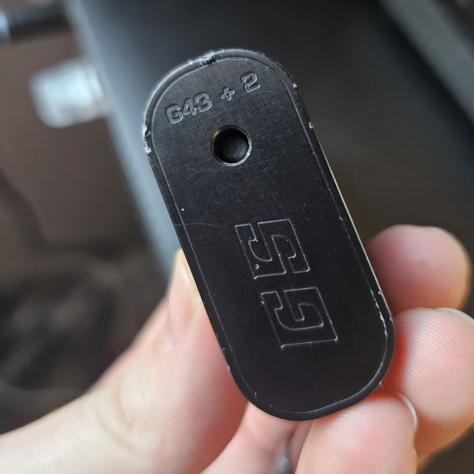 Image 4 - Glock 43 oem mag w/extension