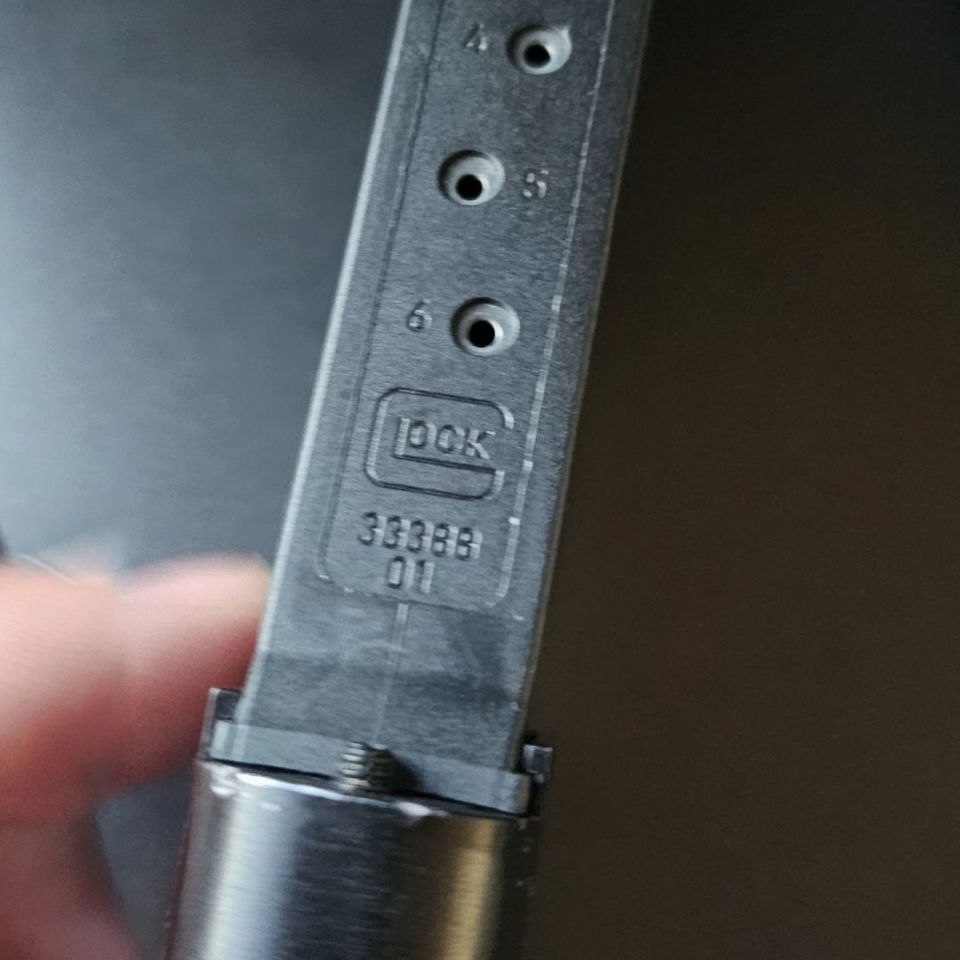 Image 3 - Glock 43 oem mag w/extension