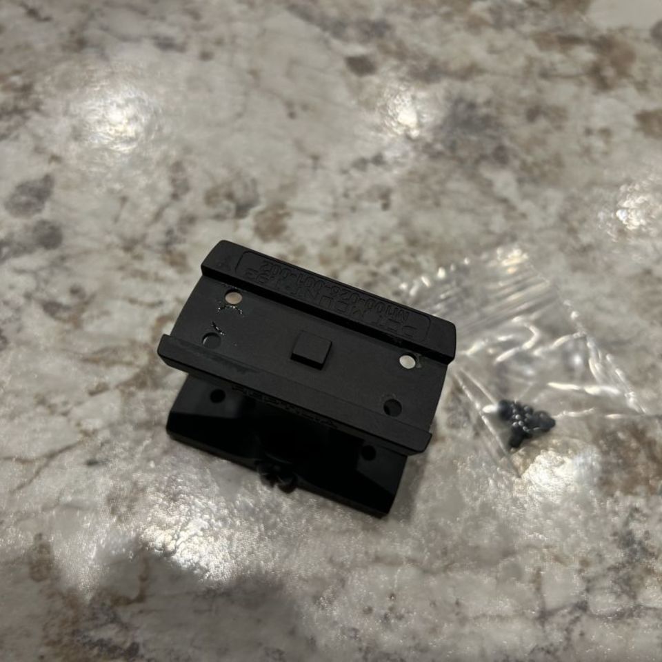 Image 2 - Reptilia T2 mount