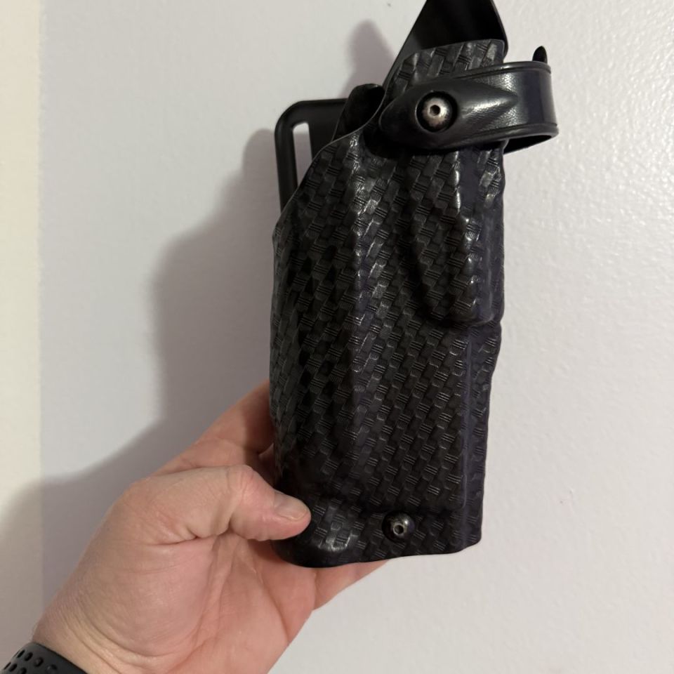 Image 2 - P320 mags and holster