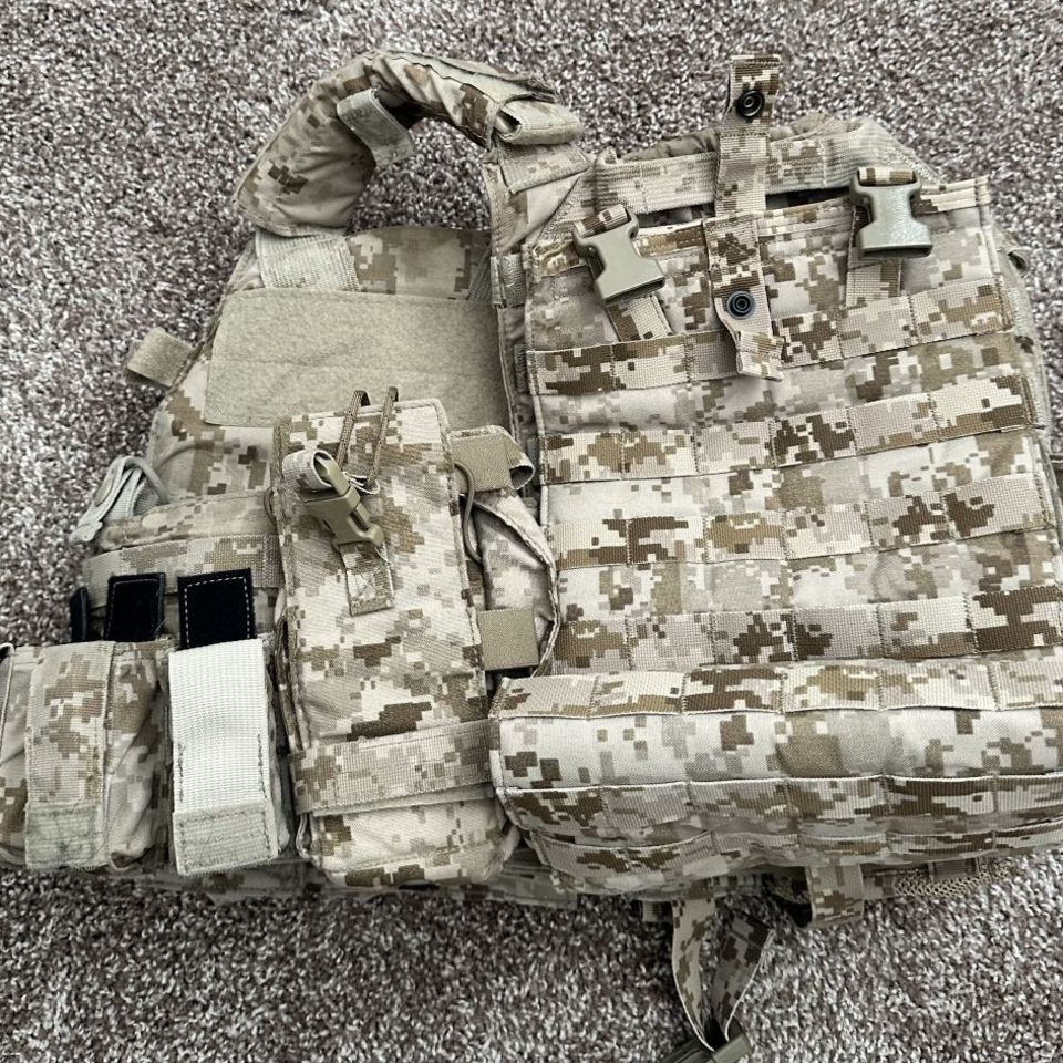 Image 1 - AOR1 LBT/Eagle plate carrier