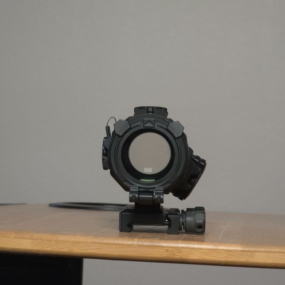 Image 4 - Steiner T432