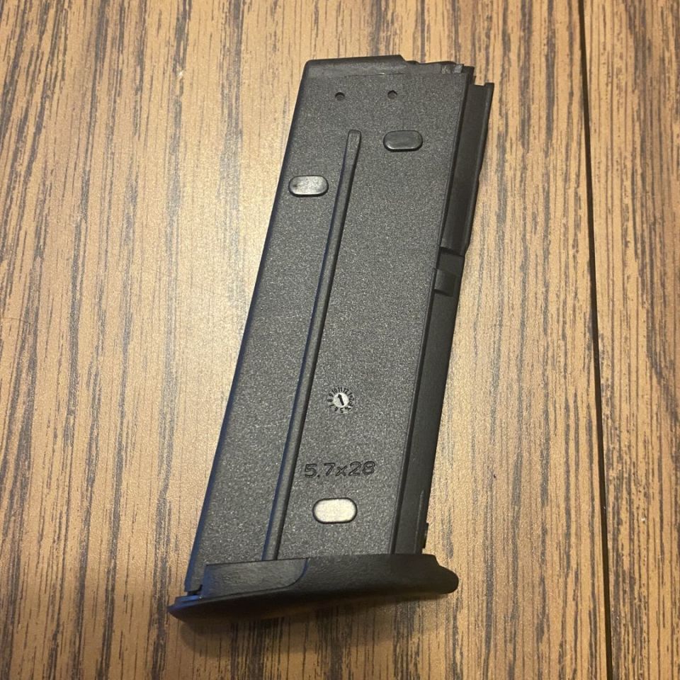 Image 4 - FN Five Seven 20rnd Mags - NIB