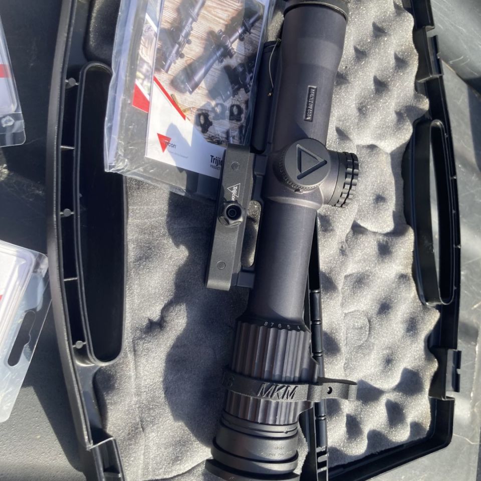 Image 3 - USMC Trijicon VCOG 1-8x w/ add