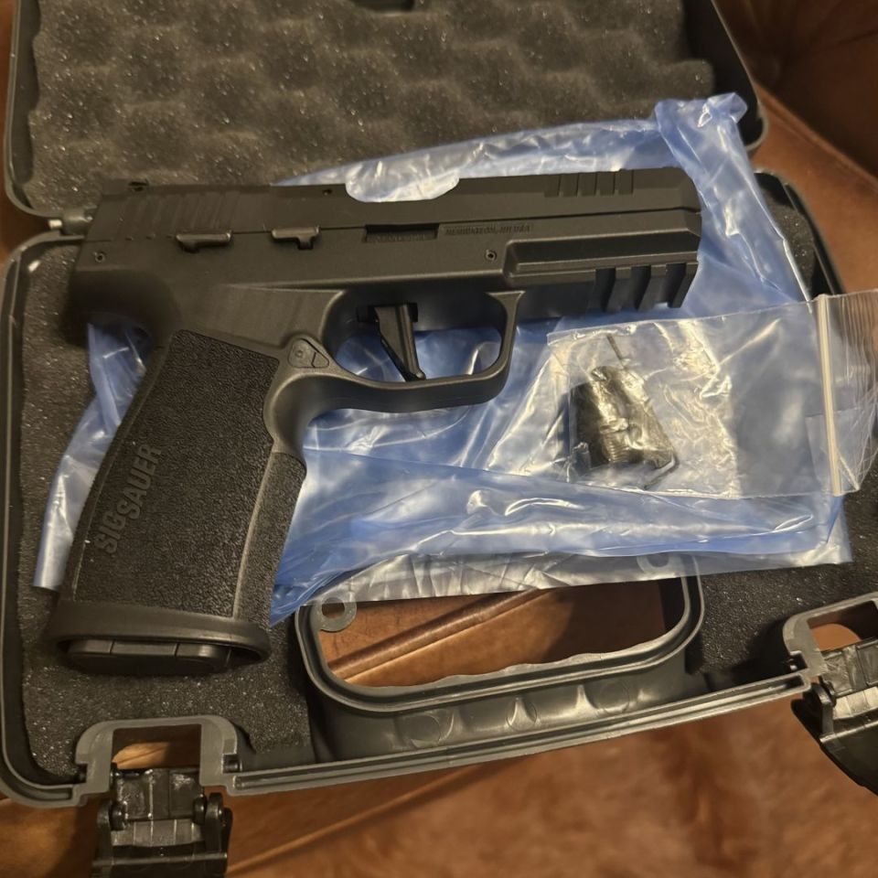 Image 1 - New Sig P322