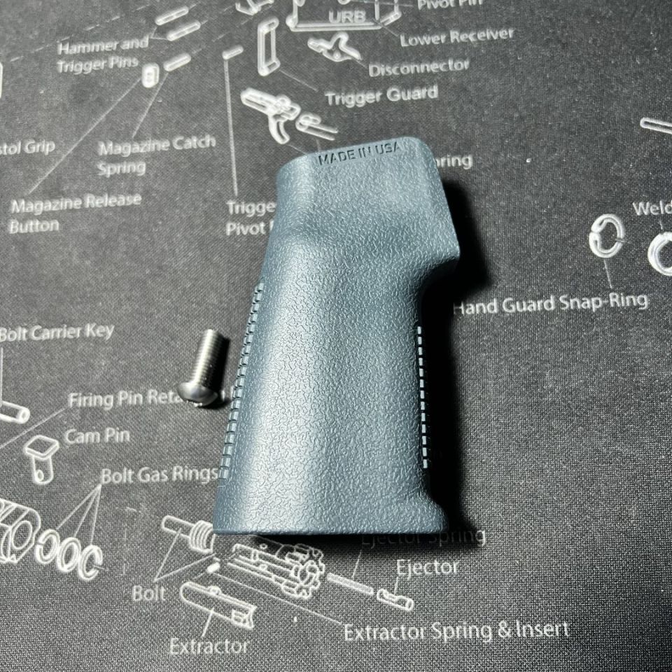 Image 2 - Limited Edition Reptilia CQG