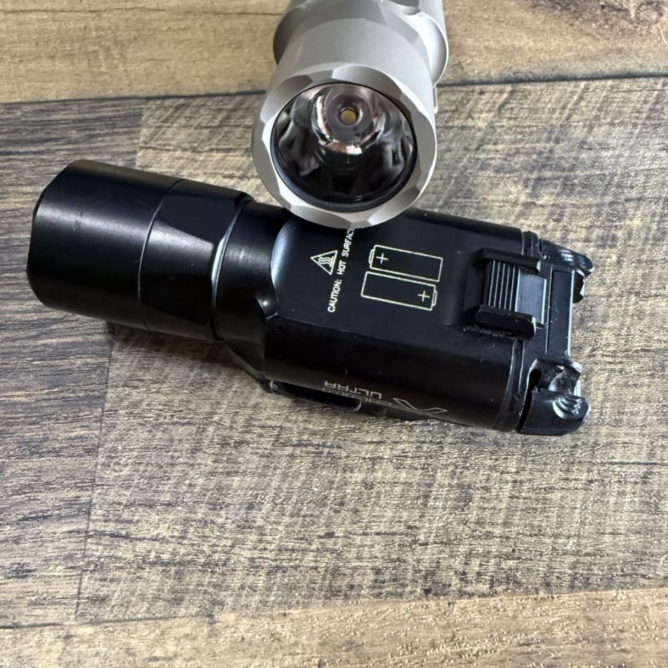 Image 4 - Surefire X300A Ultra, 1000 lum