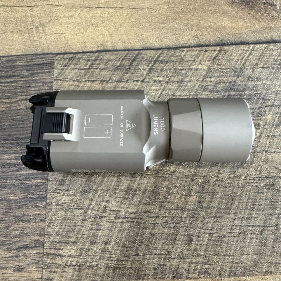 Image 3 - Surefire X300A Ultra, 1000 lum