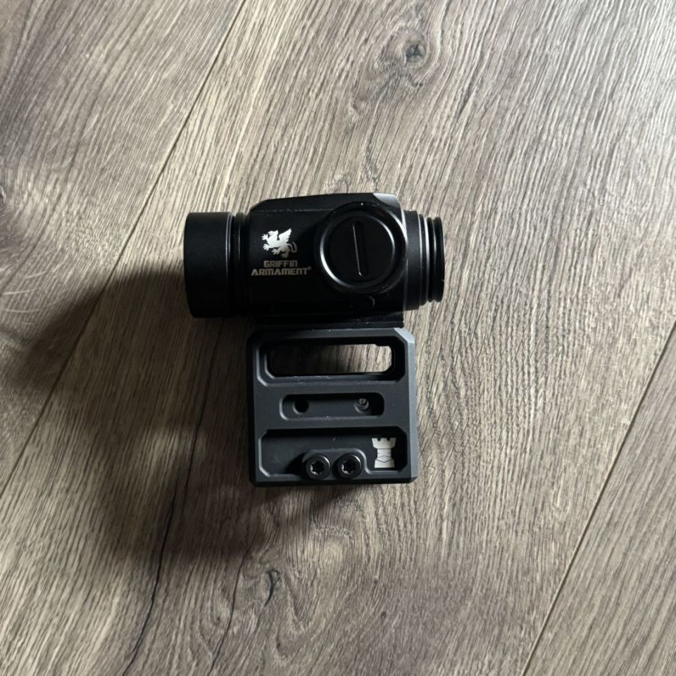 Image 2 - Griffin 1x on Kastle T2