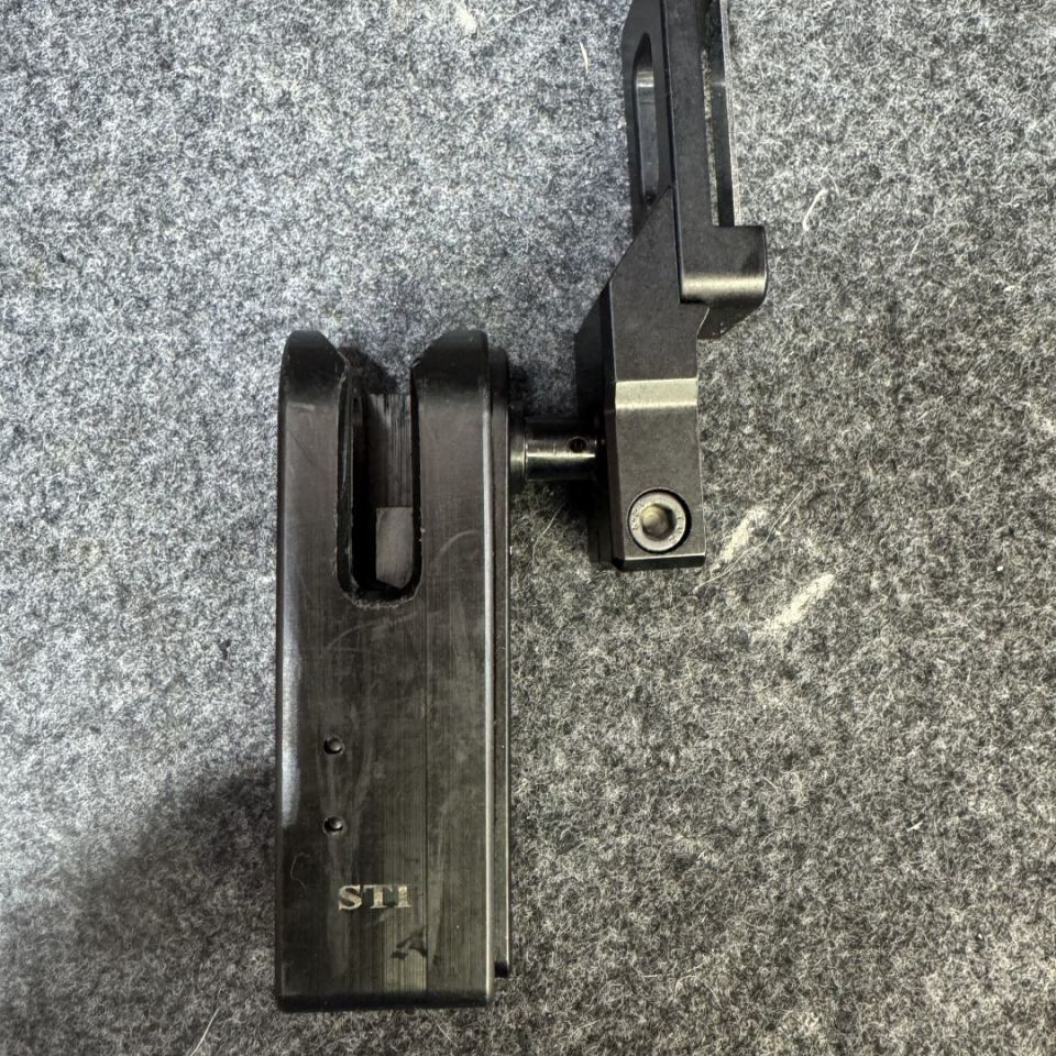 Image 2 - Double alpha staccato holster