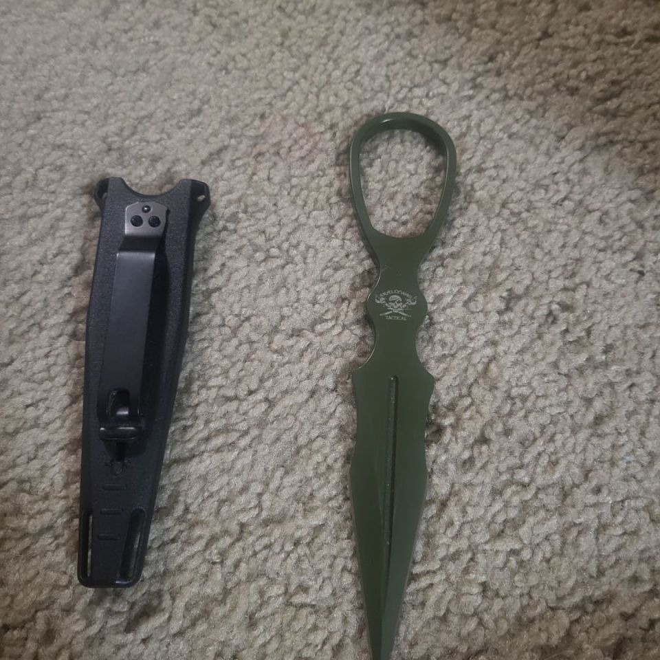 Image 1 - Scallywag tactical knife. 