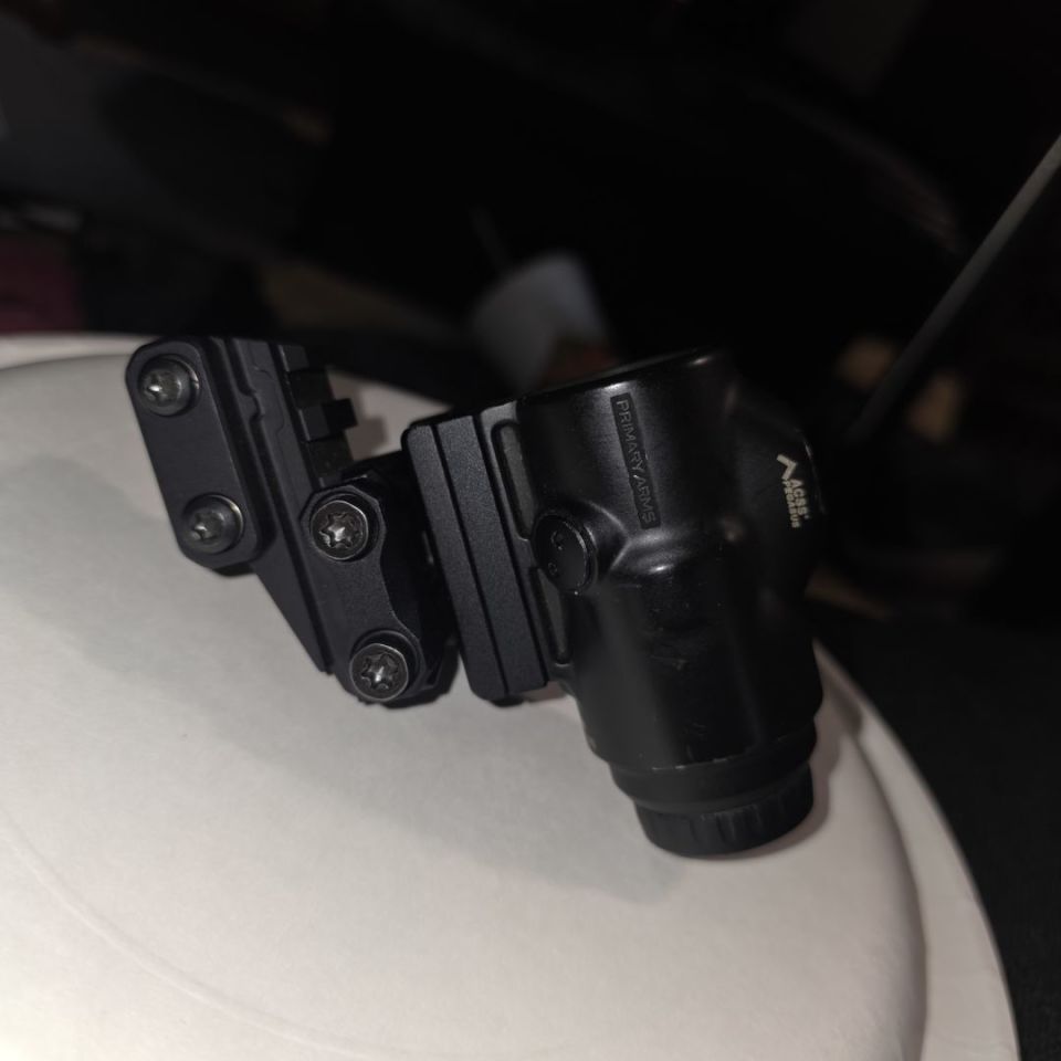 Image 1 - Pegasus 3x magnifier. Unity ri