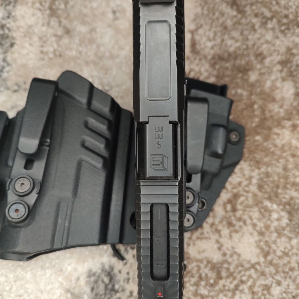 Image 2 - Salient blu-c 9mm