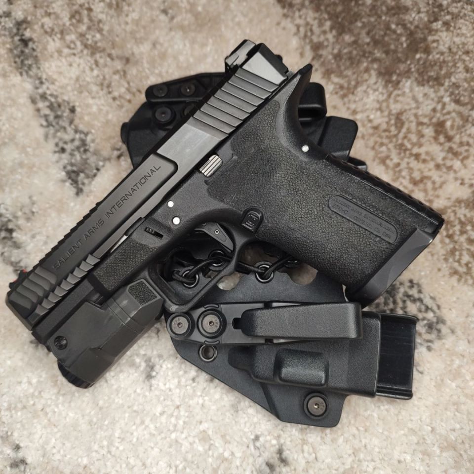 Image 3 - Salient blu-c 9mm