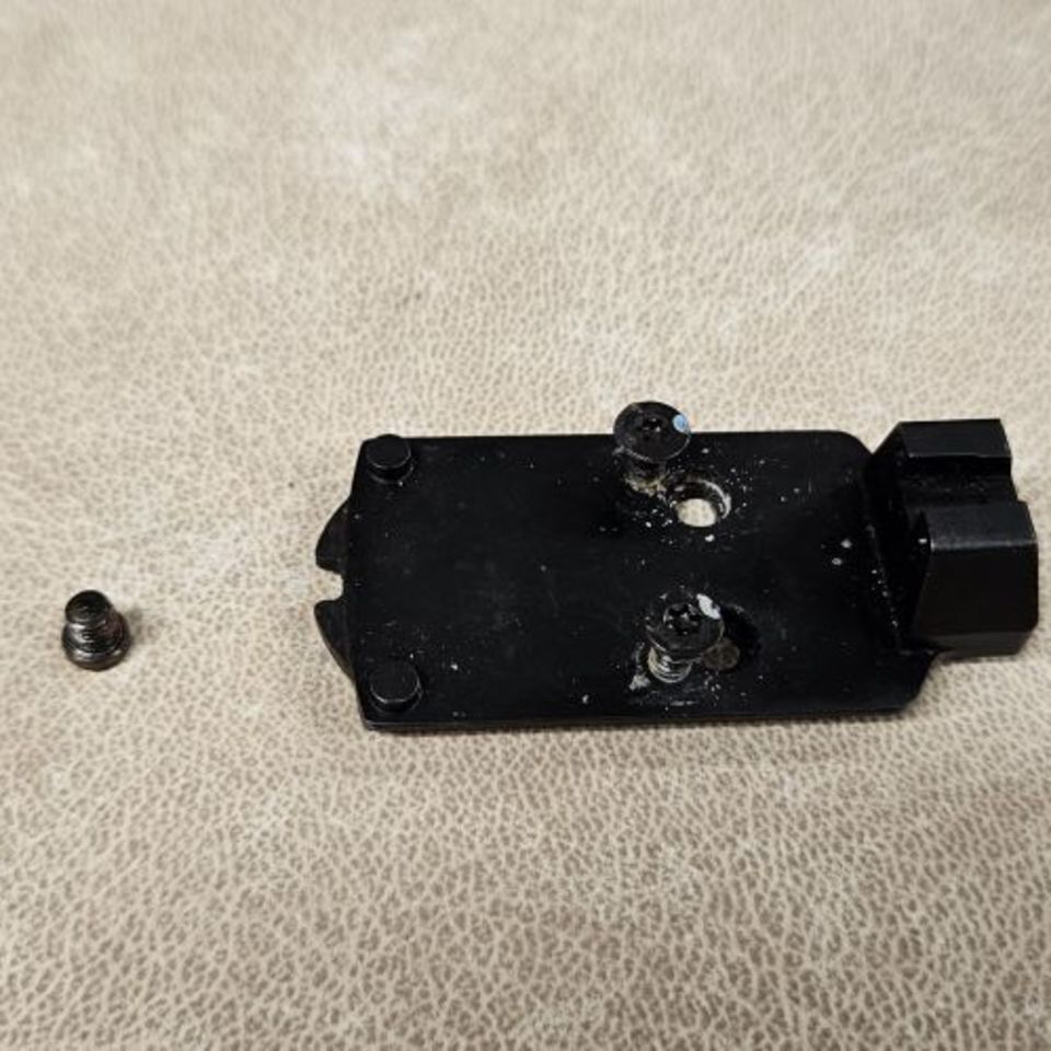 Image 1 - Trijicon P320 RMR Plate