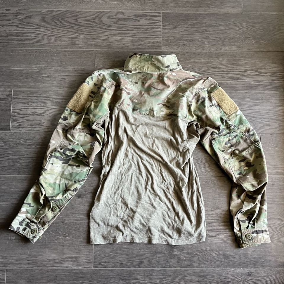 Image 2 - Arcteryx Combat Shirt Medium