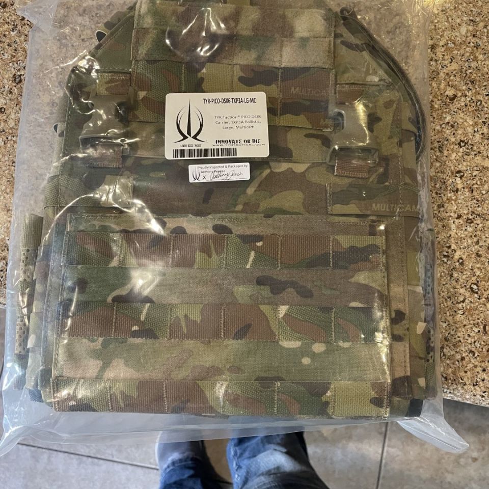 Image 3 - Tyr plate carrier 