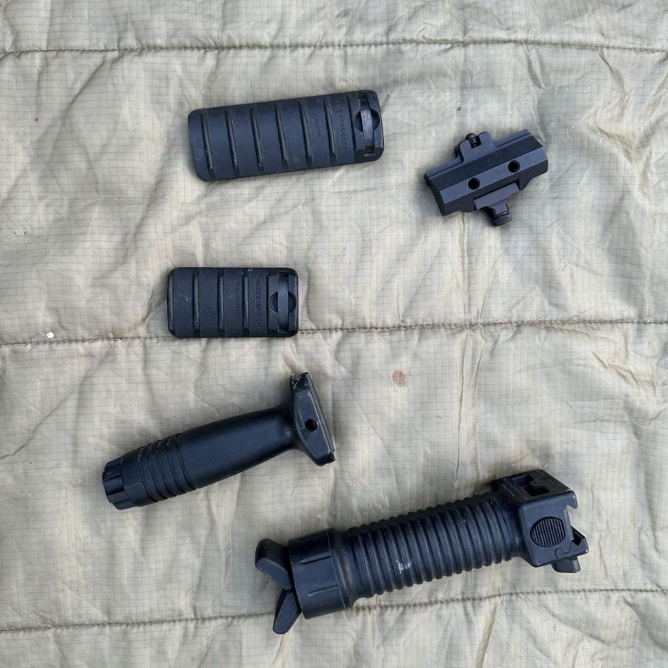 Image 4 - Lot of Kac rail covers 