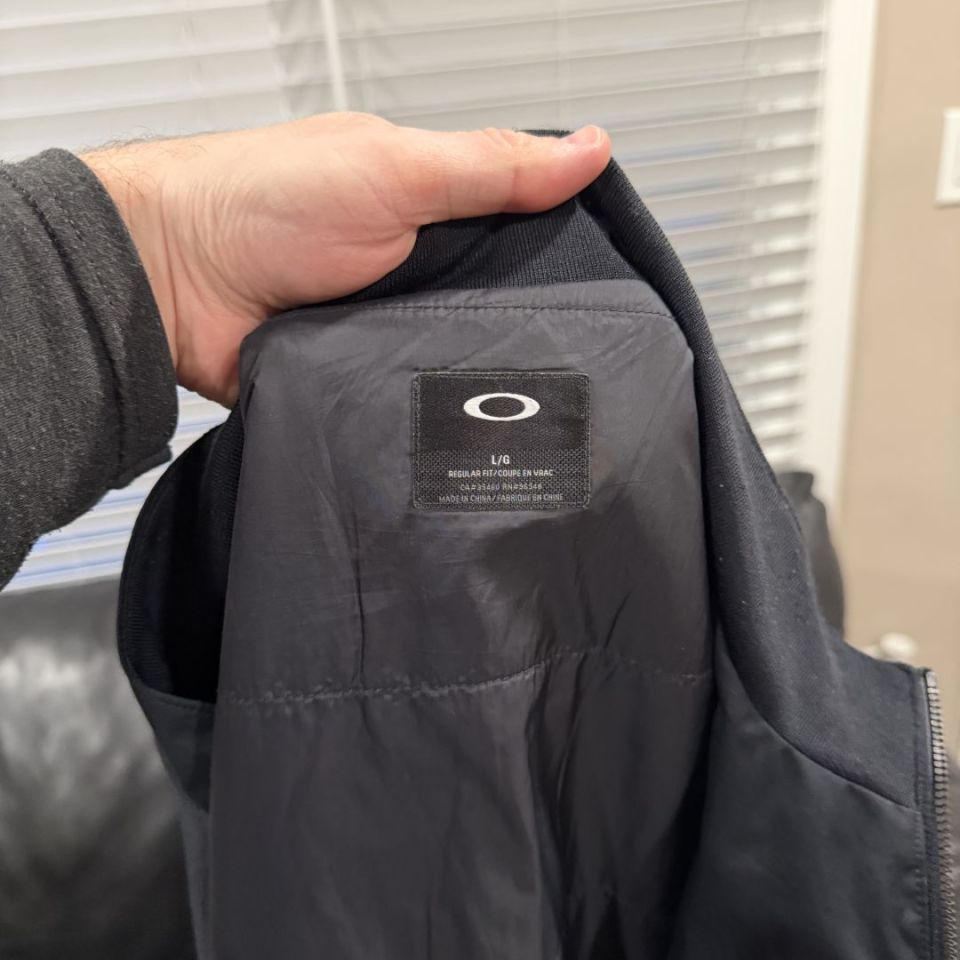 Image 2 - Oakley Windbreaker