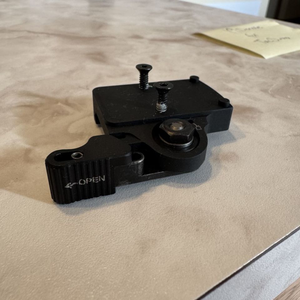 Image 3 - LaRue LT726 RMR mount