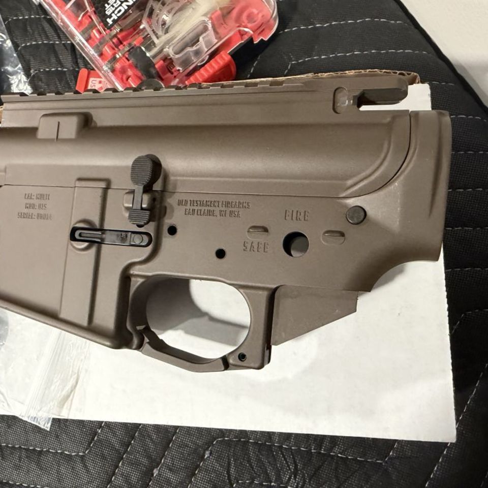 Image 2 - Receiver set and handgaurd 