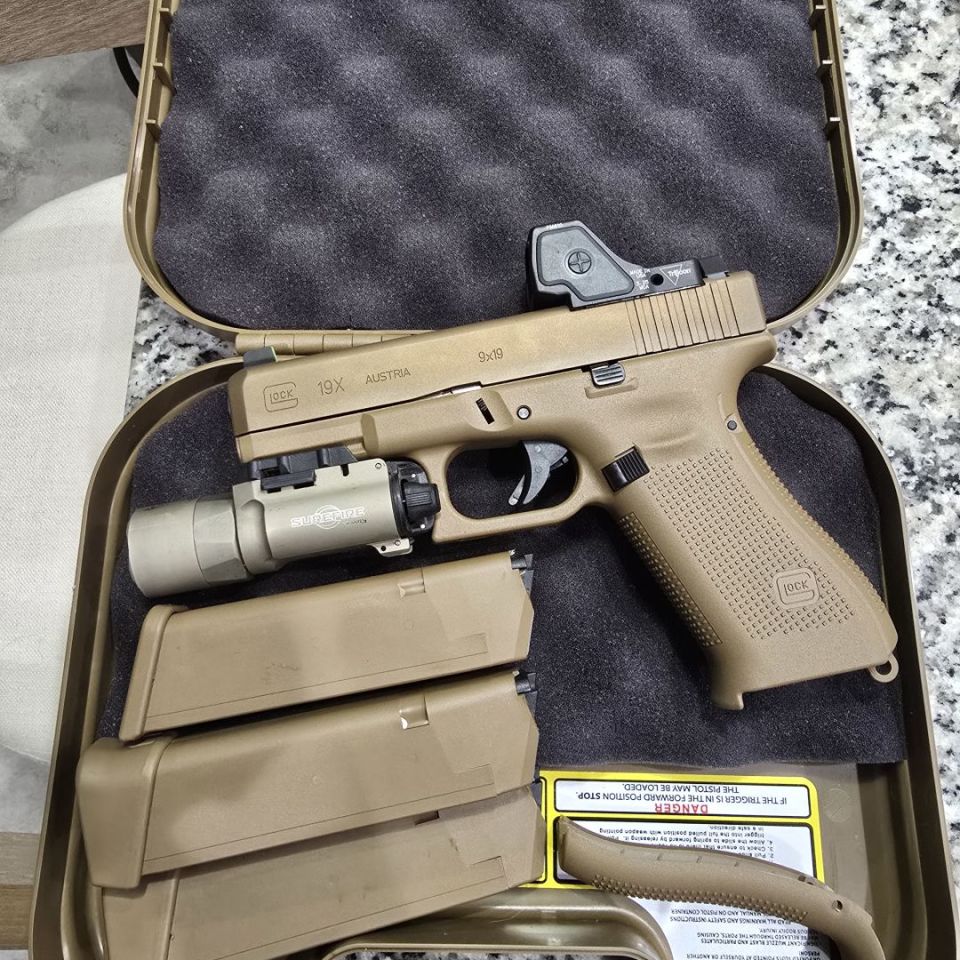 Image 1 - RMR HD or glock 19x and RMR