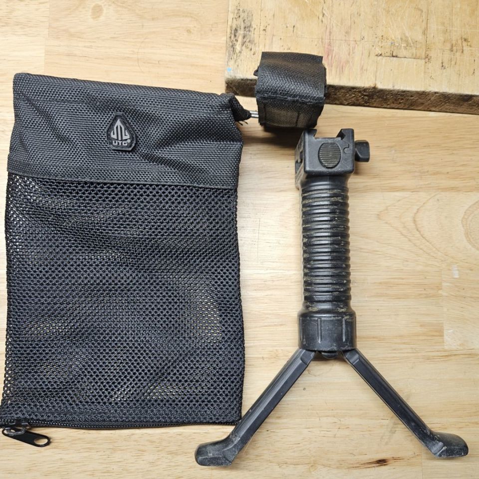 Image 5 - Misc gear items