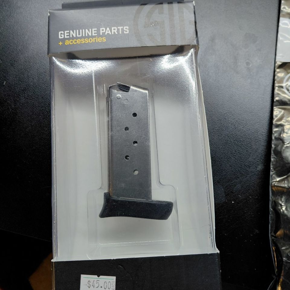 Image 1 - Sig p938 7rnd mag