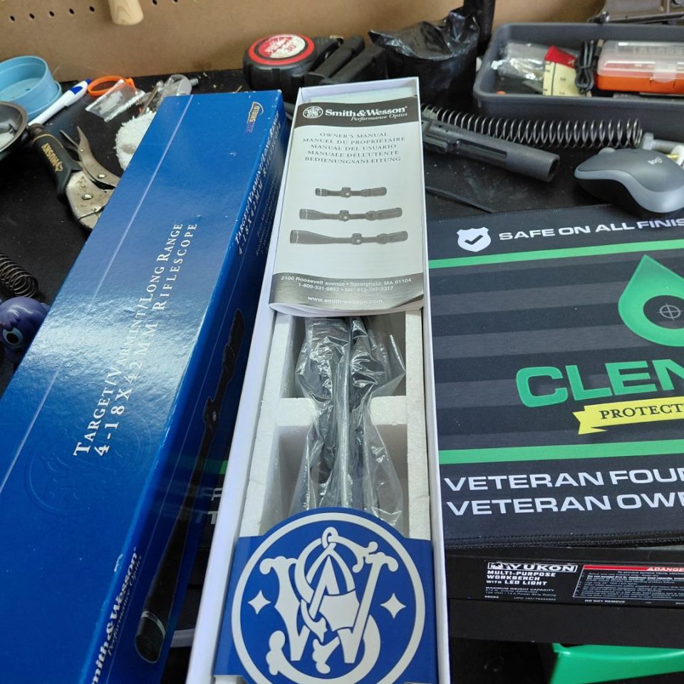 Image 2 - Smith and Wesson 4-18x40 scope