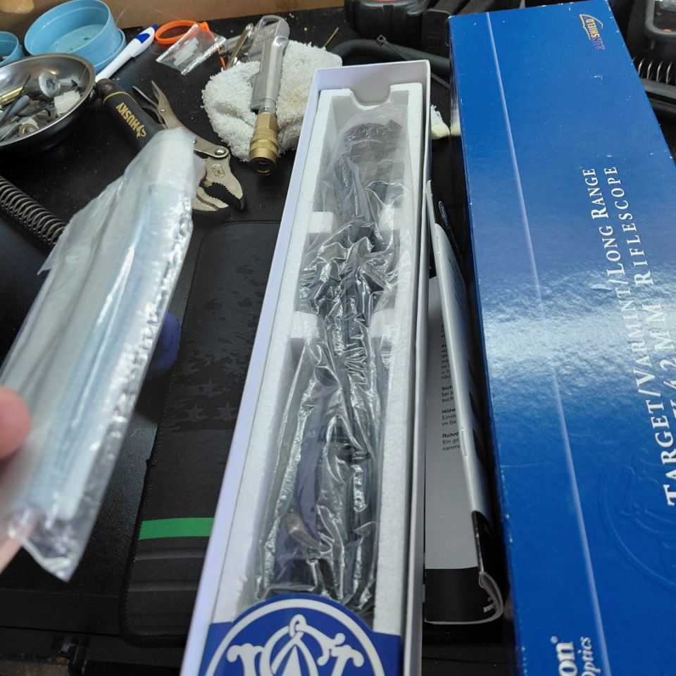 Image 2 - Nib S&w black powder scope 