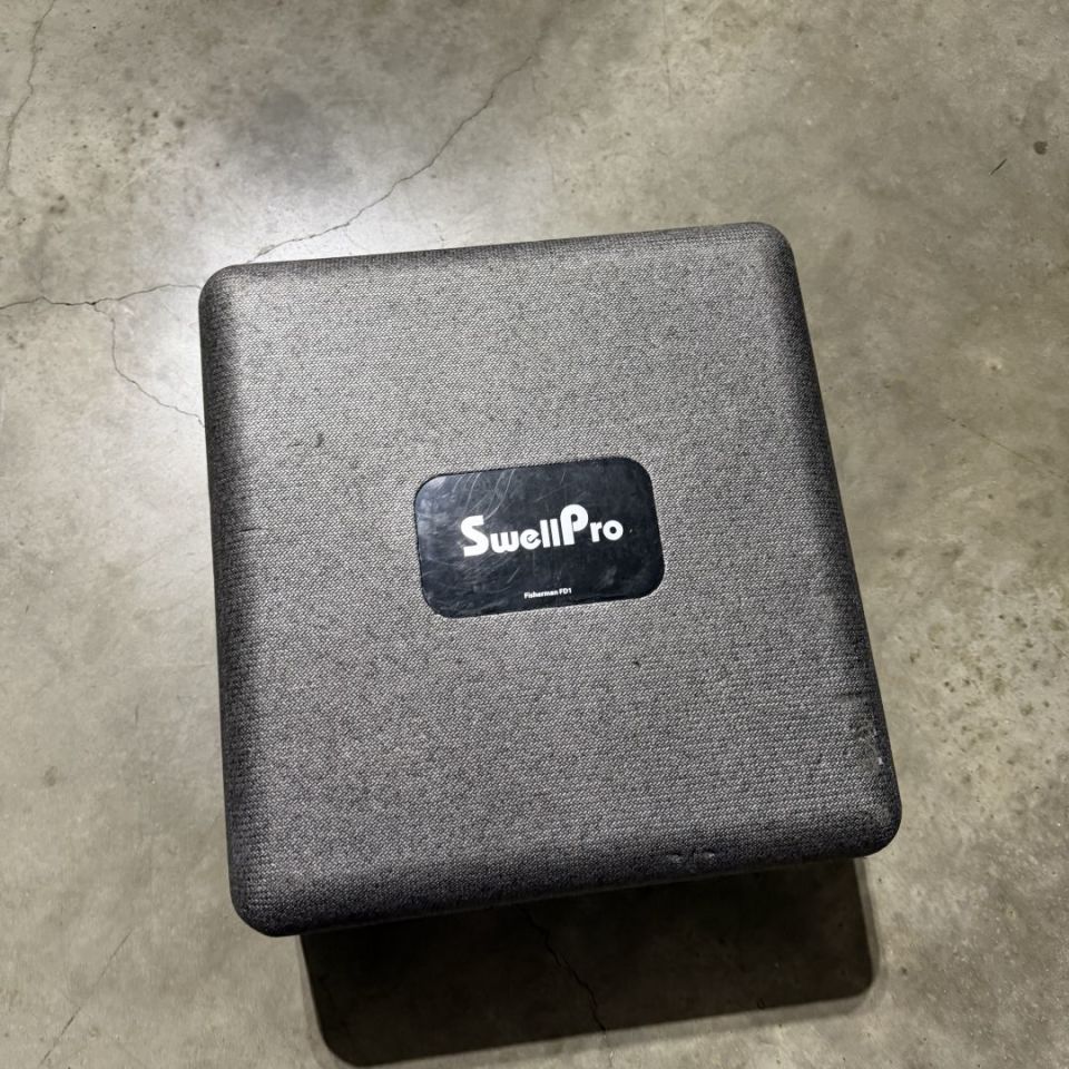 Image 2 - Wet/dry cargo drone