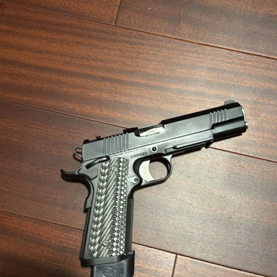 Image 3 - Dan Wesson specialist 