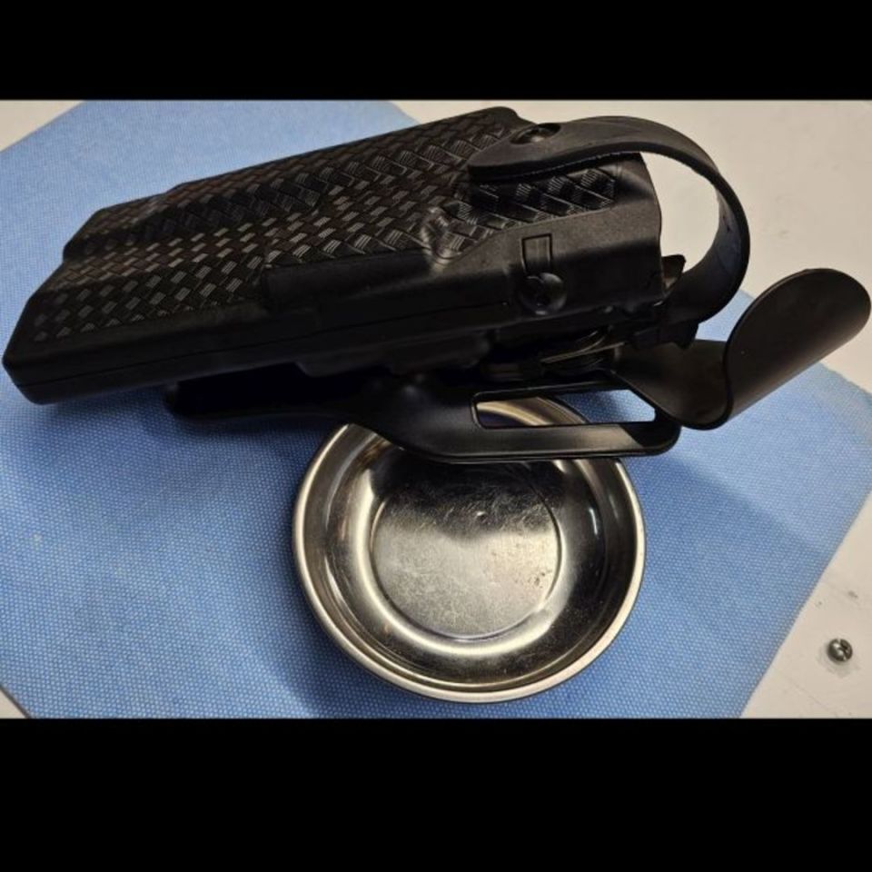 Image 3 - Safariland Sig P320 Holster 