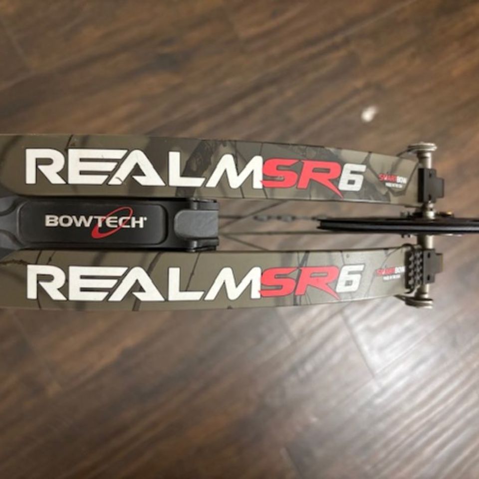 Image 2 - Bowtech Realm SR6 Bare Bow