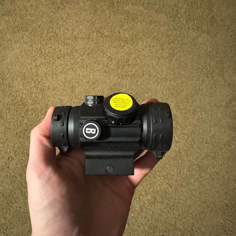 Image 2 - Bushnell Tac "Big D" Red Dot