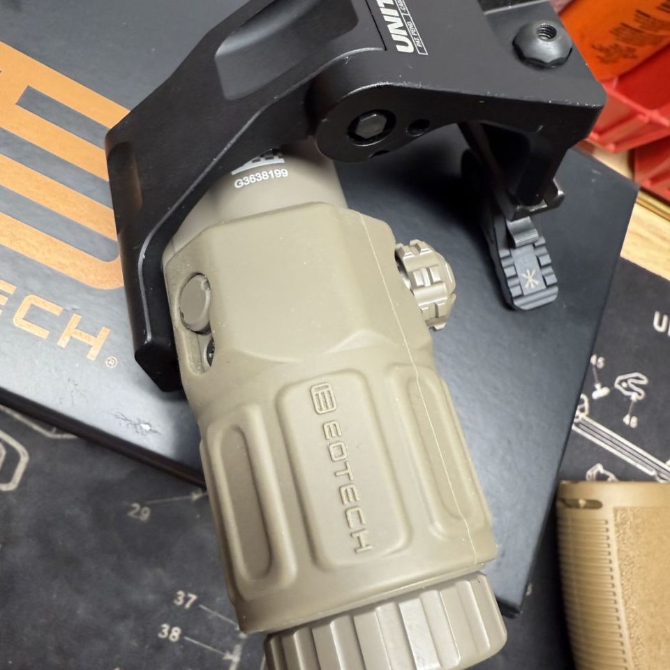 Image 3 - Eotech G33 Tan w/ Unity Mount