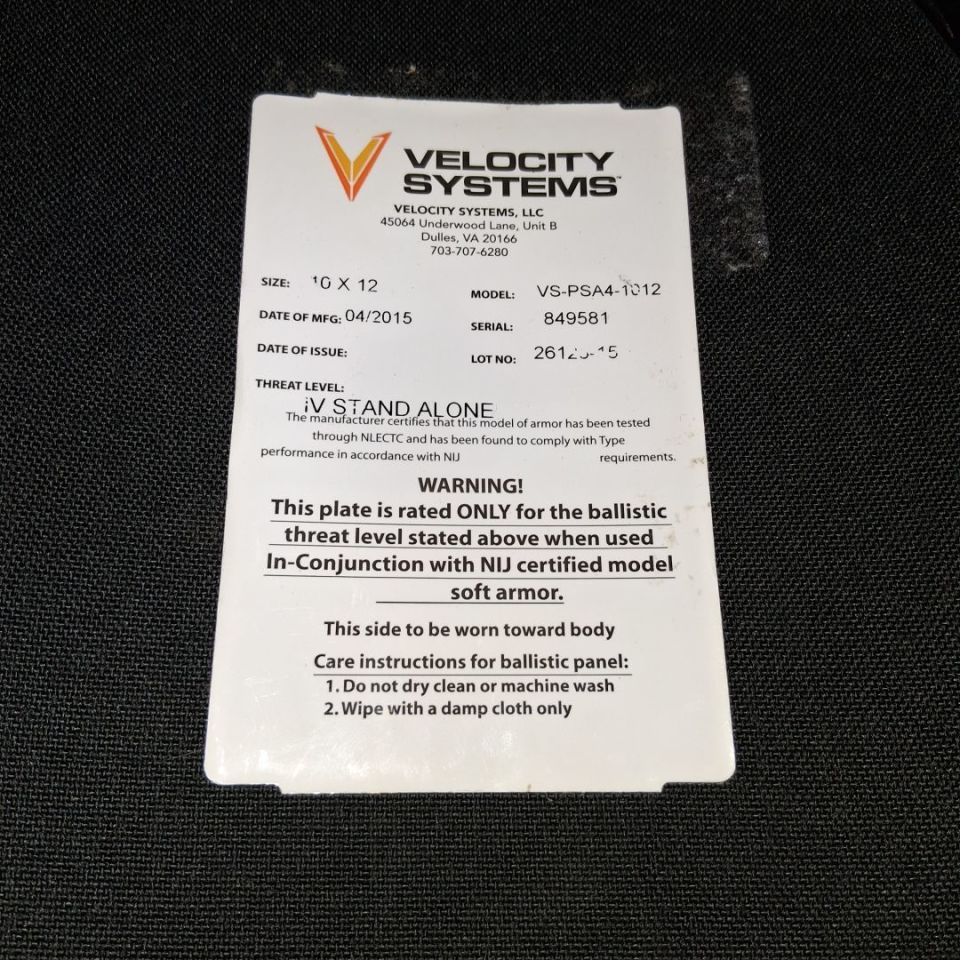 Image 4 - Carrier & lvl 4 ceremic plates