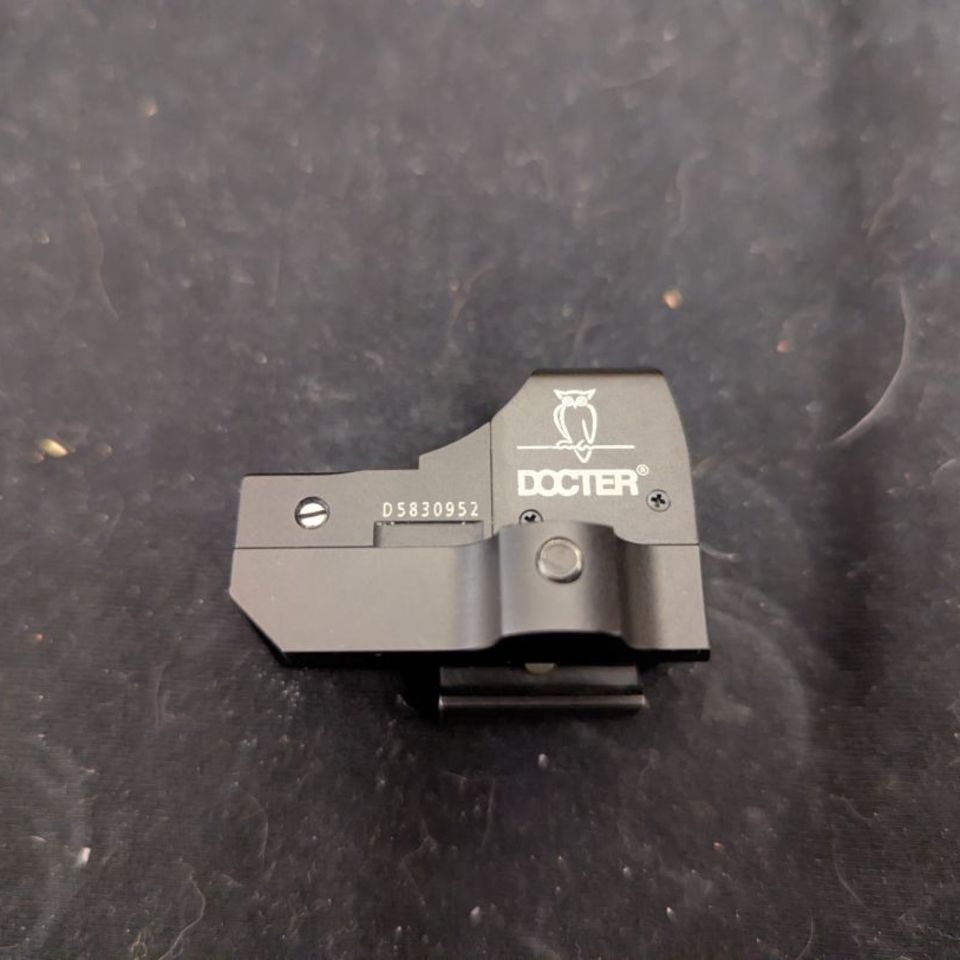 Image 2 - Docter optic read ad