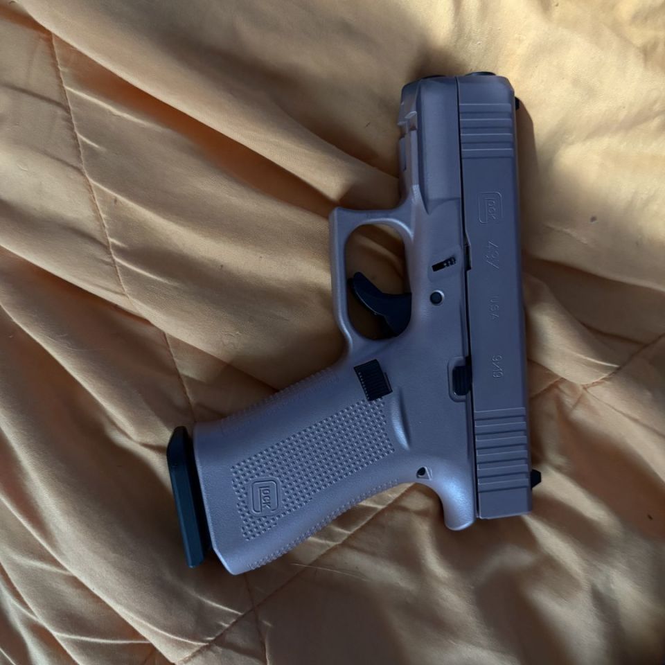 Image 1 - Glock 43x pink