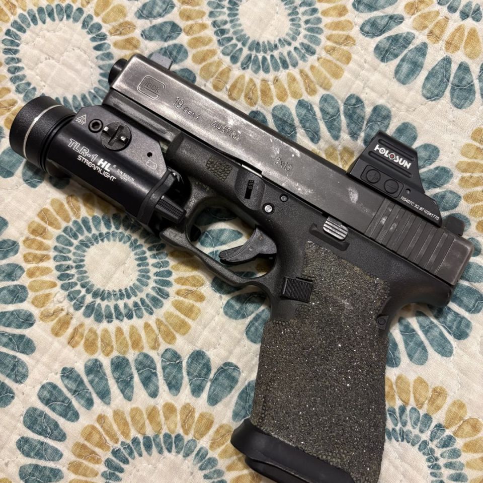 Image 1 - Glock 19 gen 4 