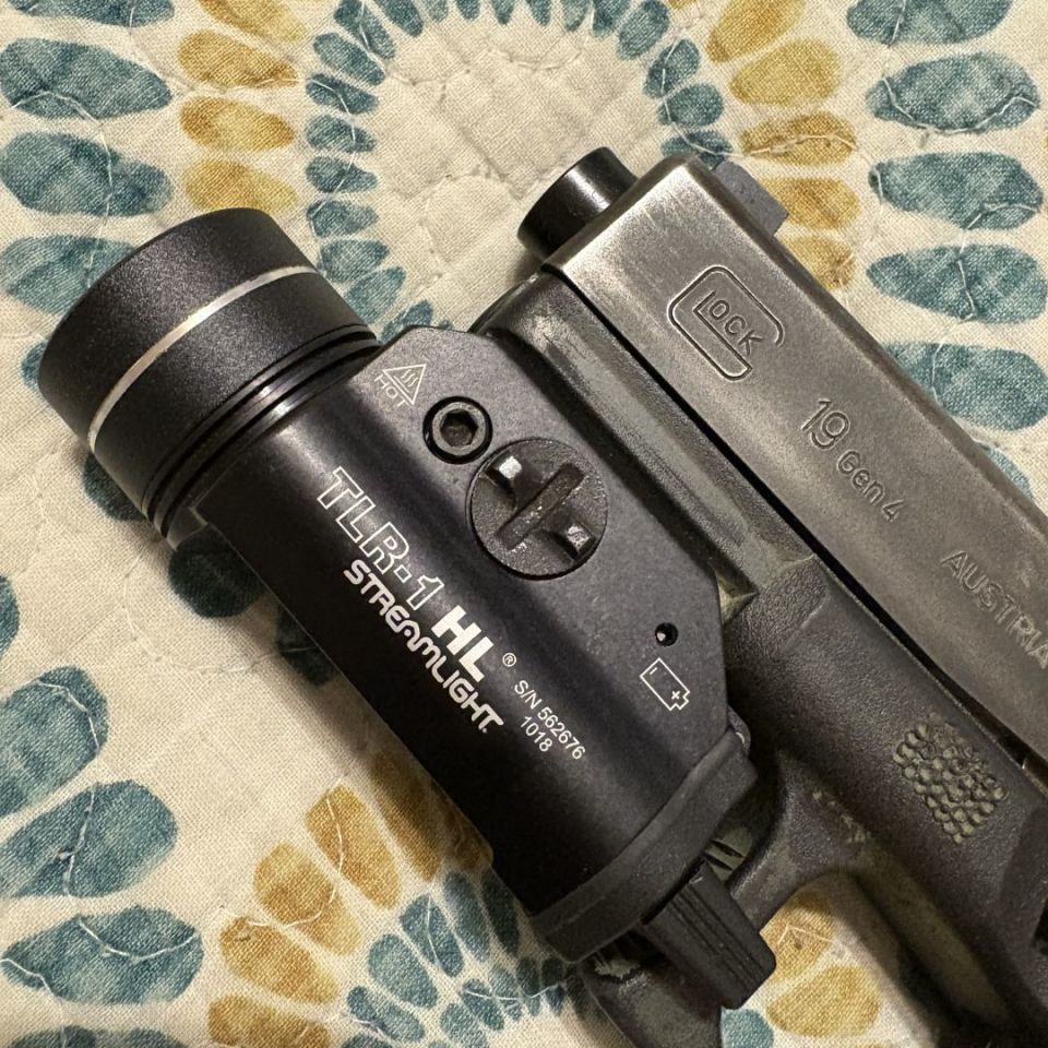 Image 3 - Glock 19 gen 4 