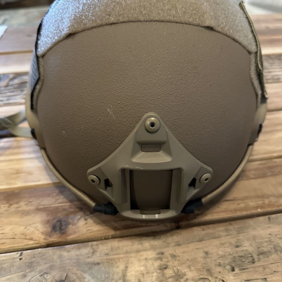 Image 2 - FAST Helmet L