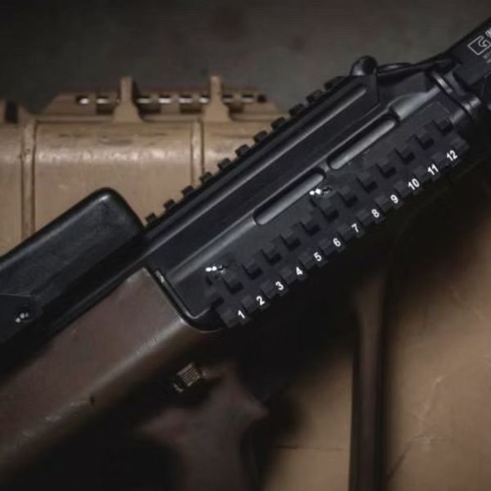 Image 4 - Steyr AUG 90 Degree Pic Rail