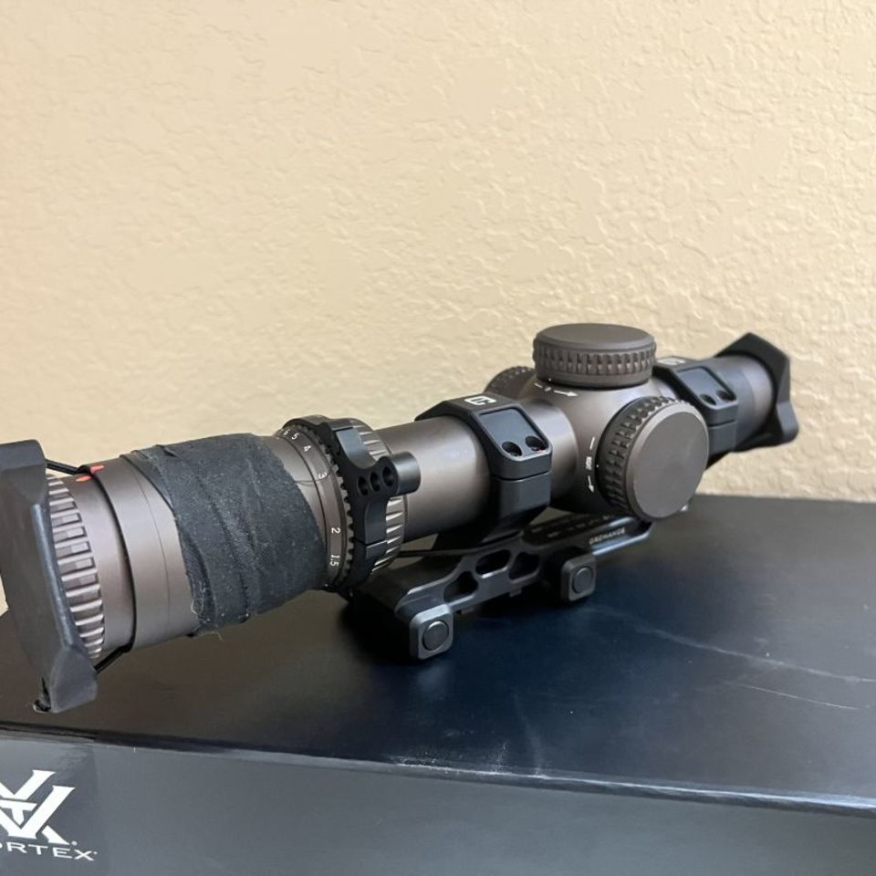 Image 3 - Razor 1-10 w/ Badger Mount