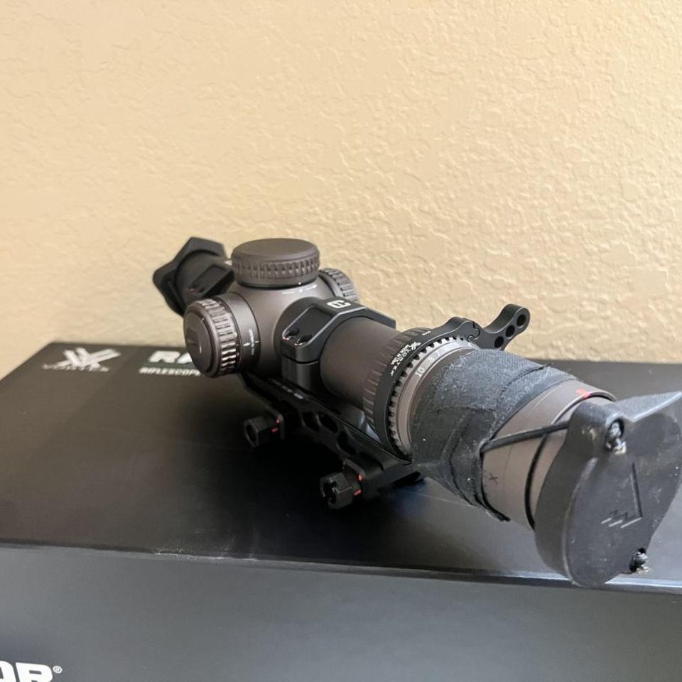 Image 2 - Razor 1-10 w/ Badger Mount