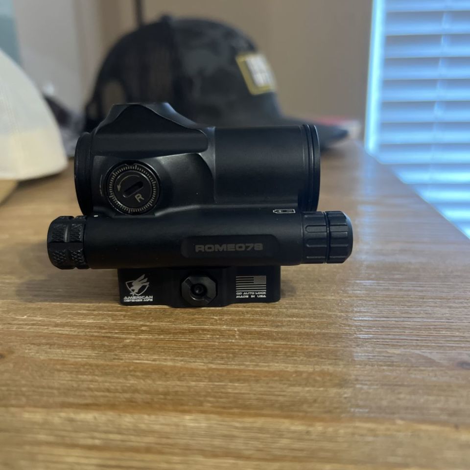 Image 2 - Sig Romeo 7s Green dot