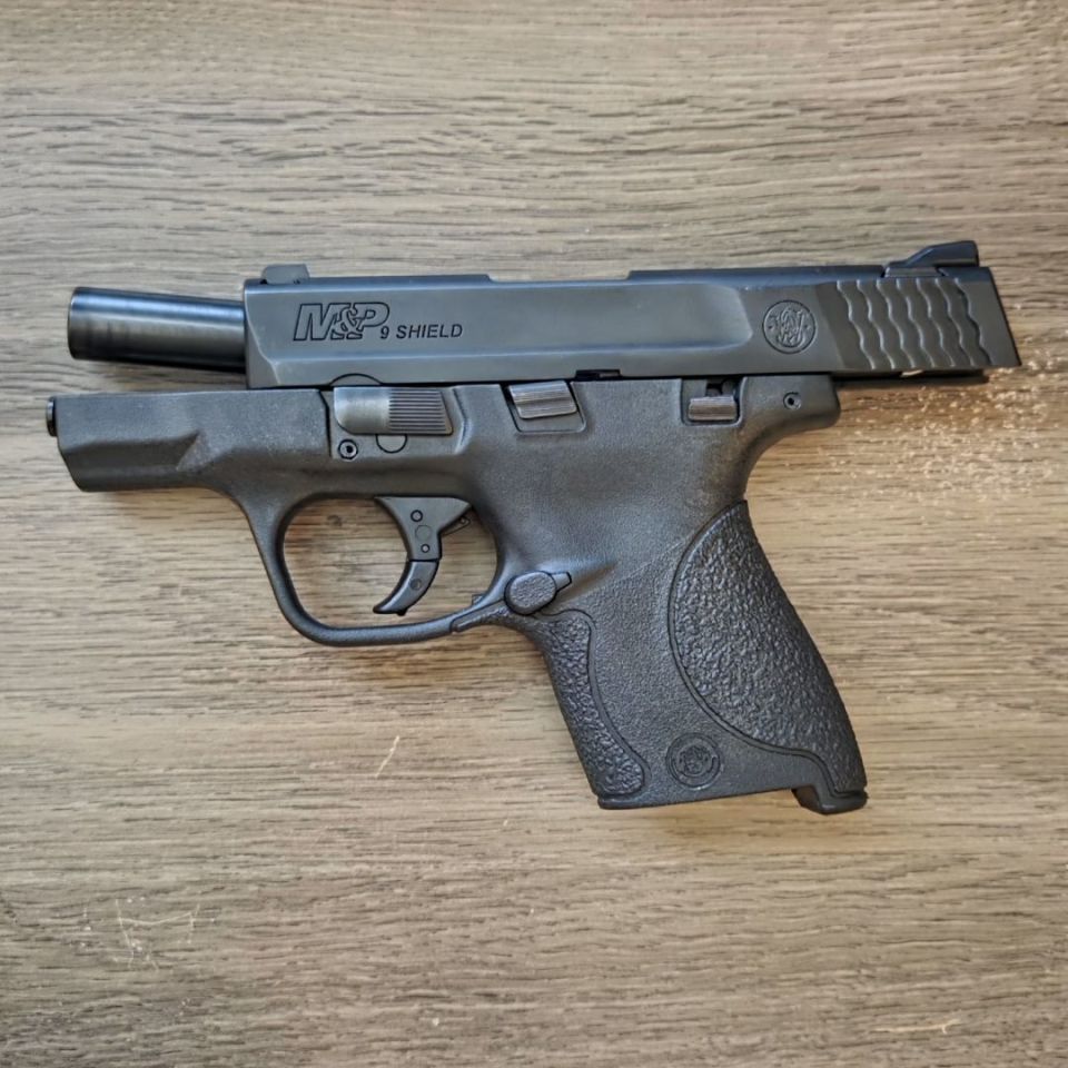Image 2 - Smith & Wesson M&P Shield