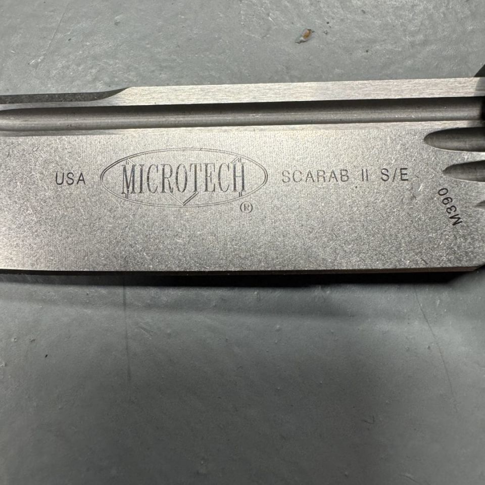Image 3 - Microtech Scarab ll Like New