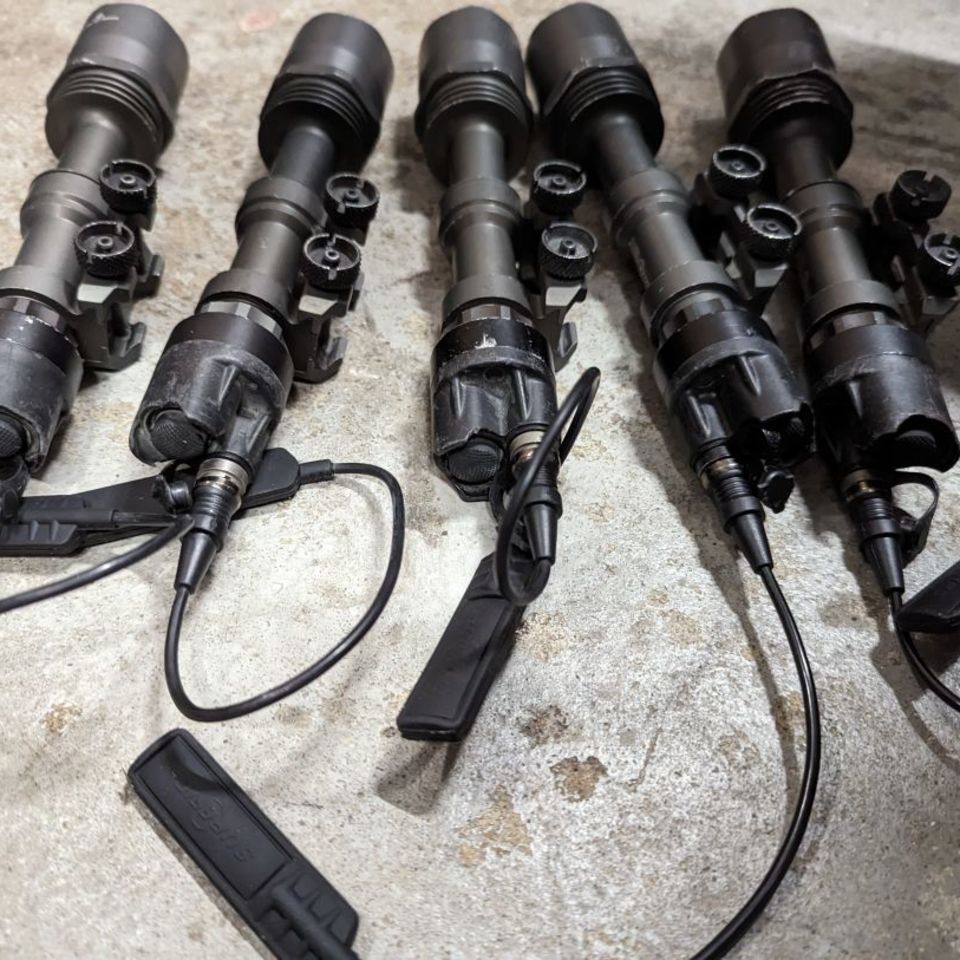 Image 4 - Surefire M961 flashlight